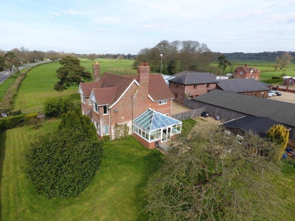 Redbrook Farm Bnb - Gateway To The New Forest Фордингбридж Экстерьер фото
