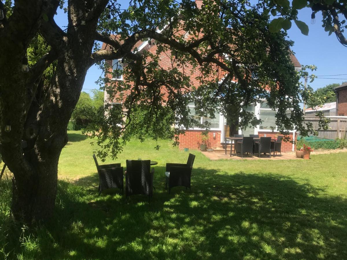 Redbrook Farm Bnb - Gateway To The New Forest Фордингбридж Экстерьер фото