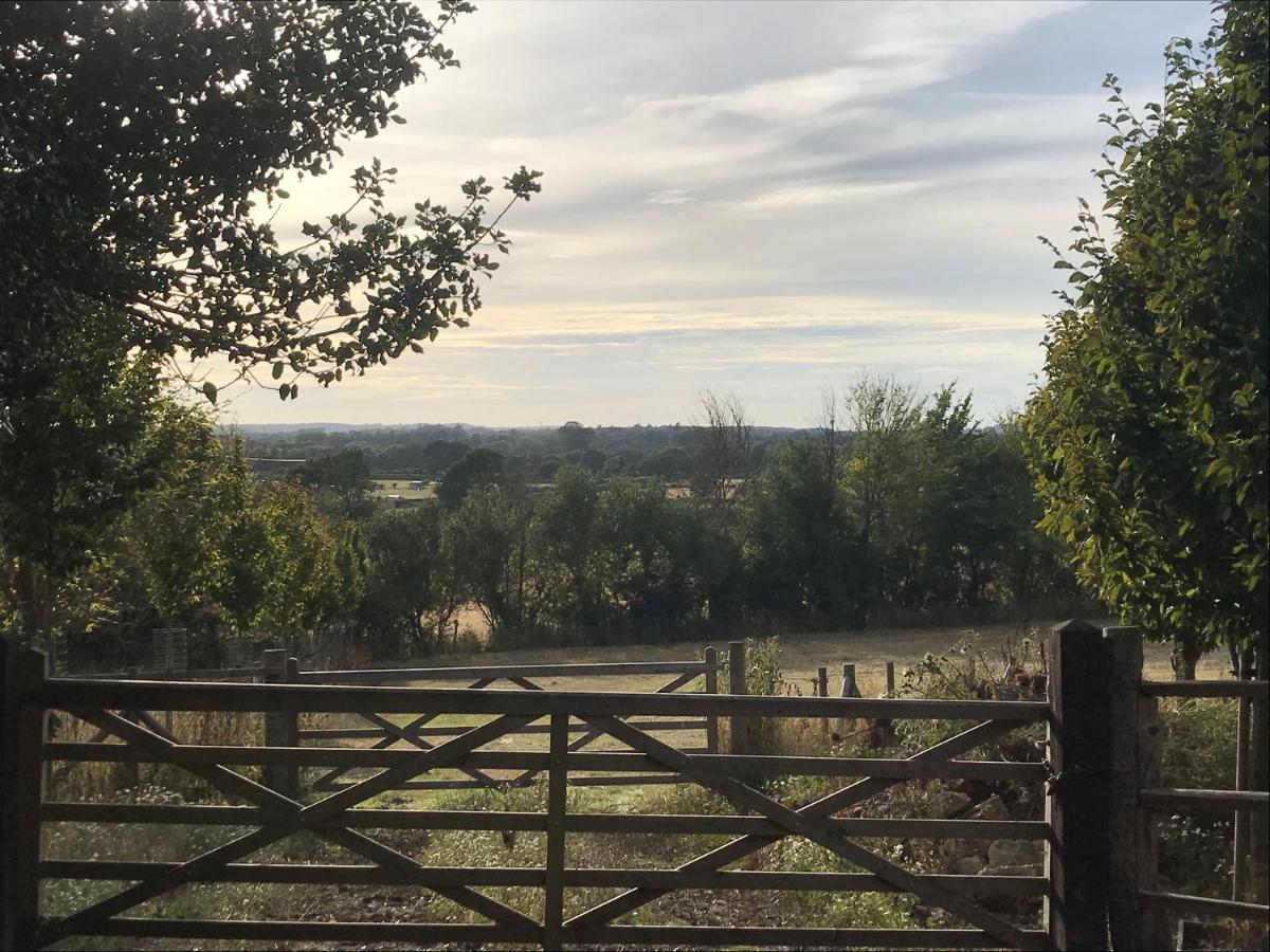 Redbrook Farm Bnb - Gateway To The New Forest Фордингбридж Экстерьер фото